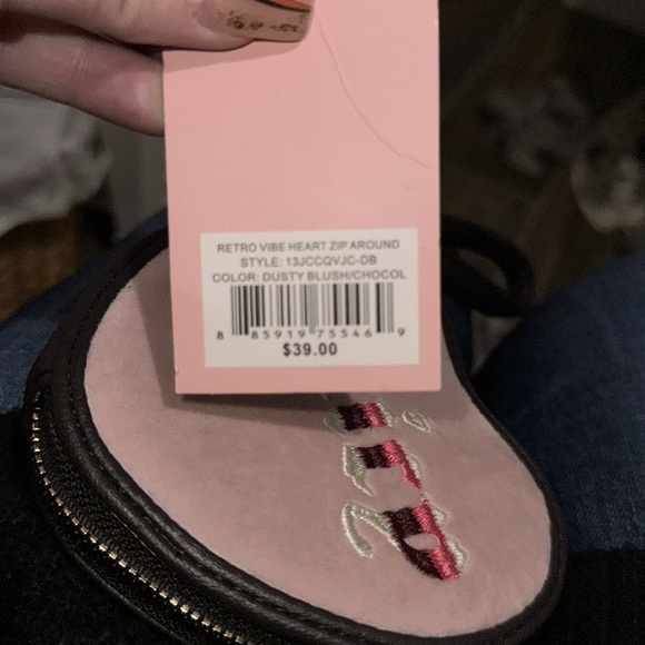 NWT Juicy Couture Retro Mini Heart Zip Around Wallet - Picture 7 of 7